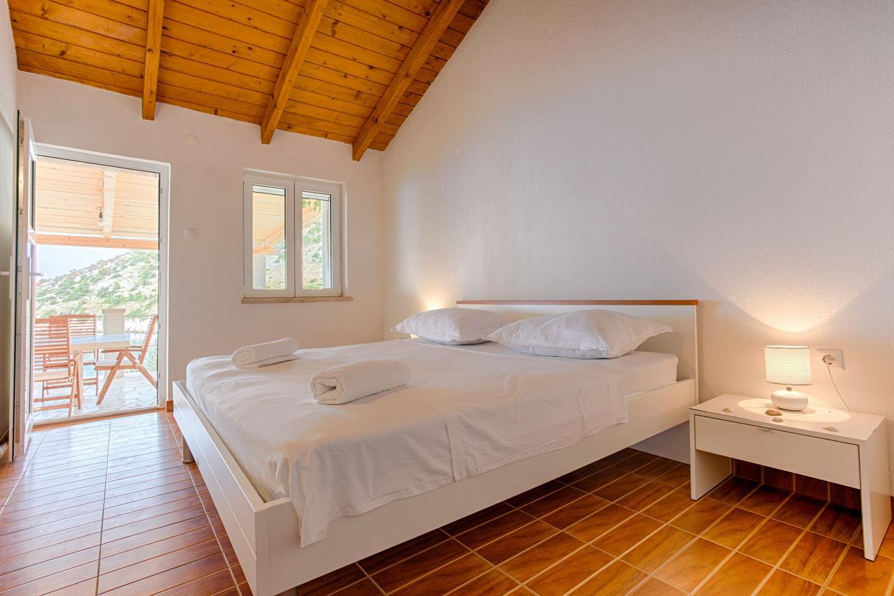 Hidden Gem By Nono Ban - Robinson Style Villa Bol Kültér fotó